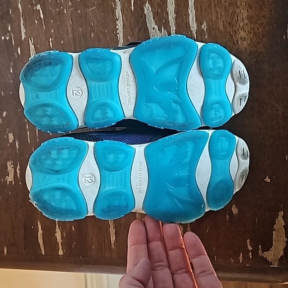 Kids light up batman sneakers - Picture 9 of 9